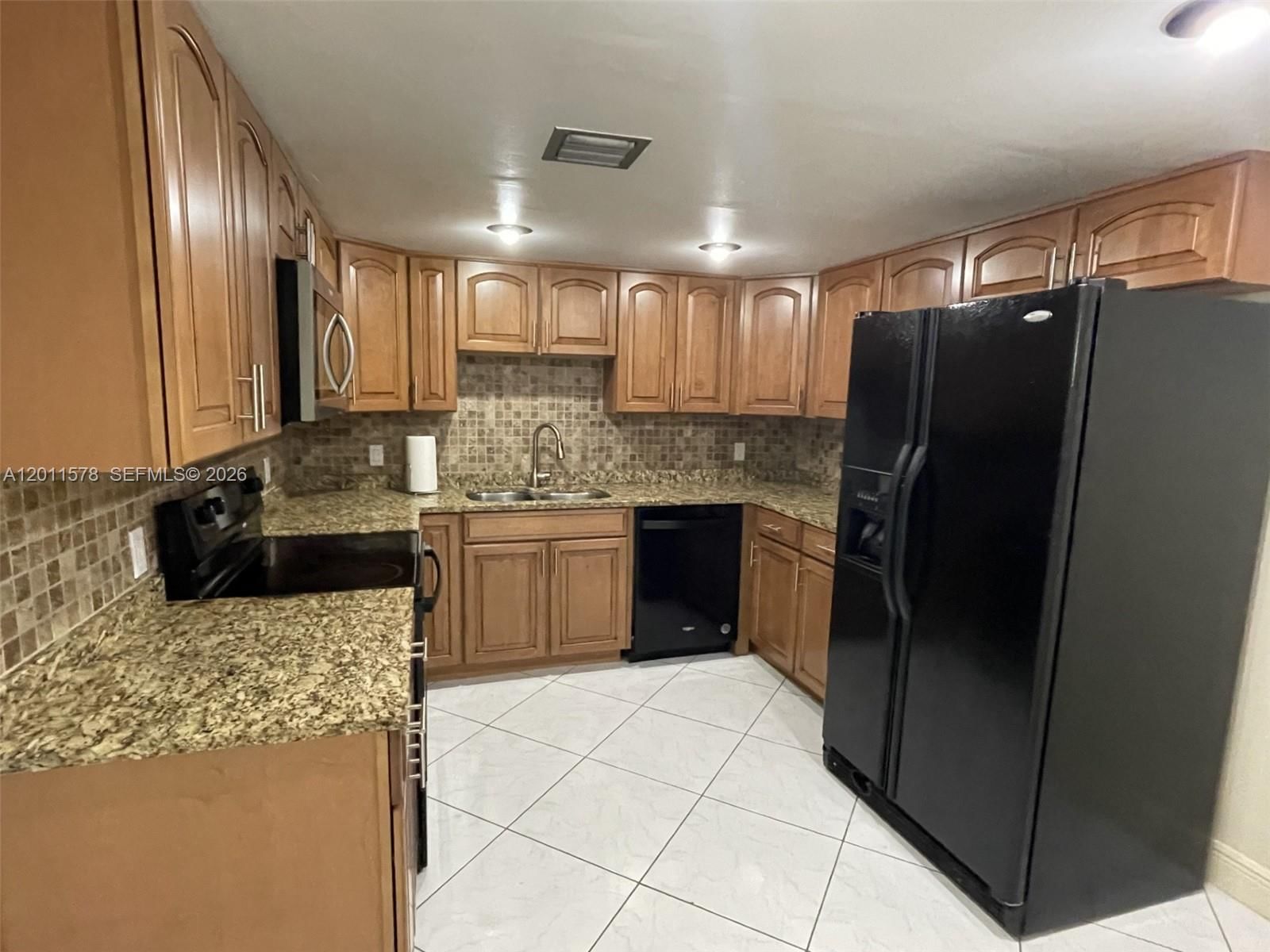 Real estate property located at 491 Racquet Club Rd #303, Broward, Bldg 130 Of Country Club, Weston, FL