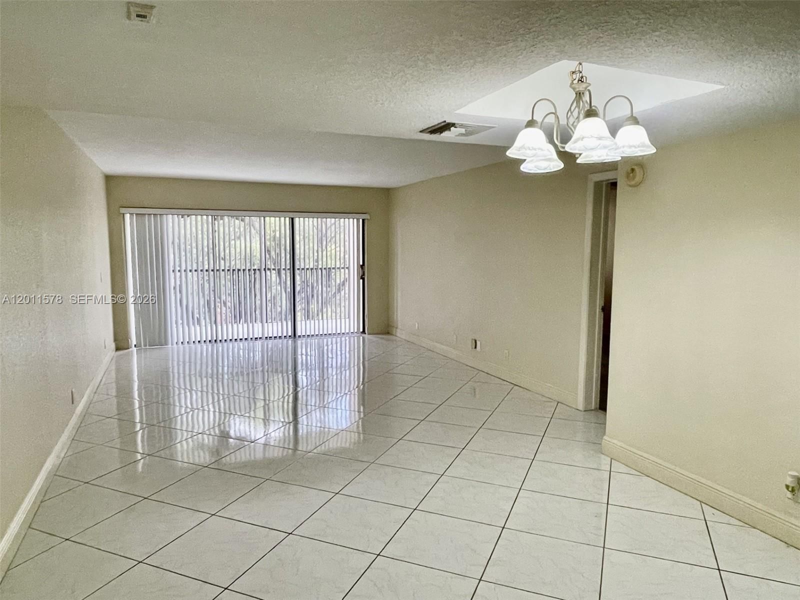 Real estate property located at 491 Racquet Club Rd #303, Broward, Bldg 130 Of Country Club, Weston, FL