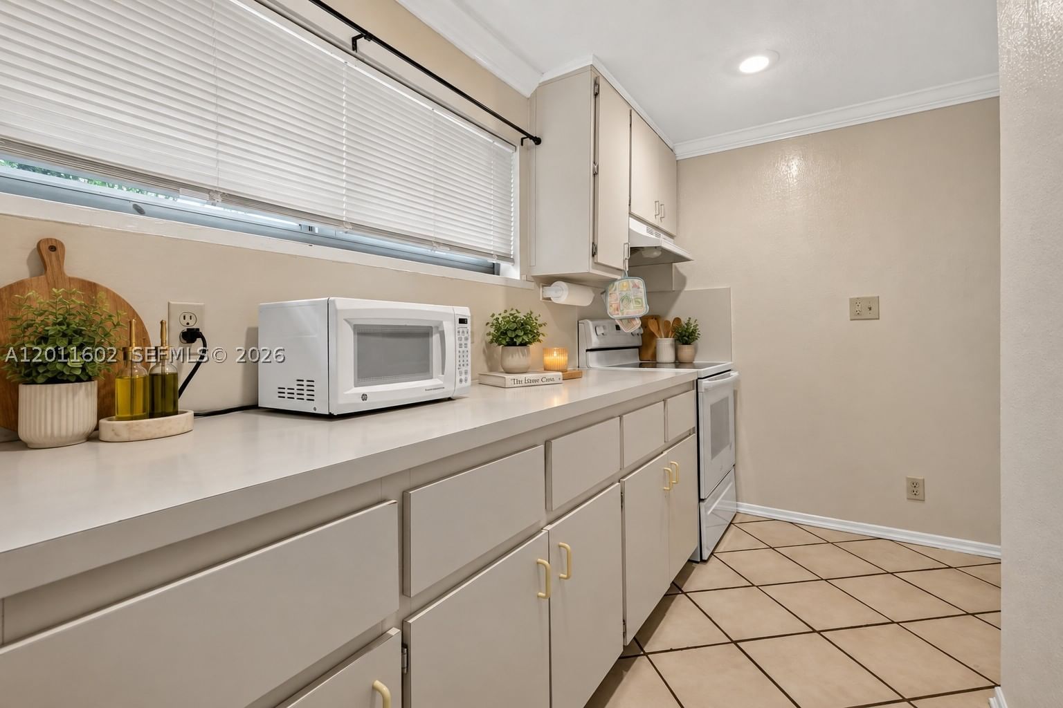 Real estate property located at 40 8th St, Broward, Forrest Homesites, Dania Beach, FL