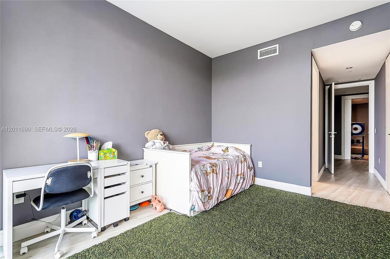 Real estate property located at 3300 188th St #216, Miami-dade, Echo Condo, Aventura, FL