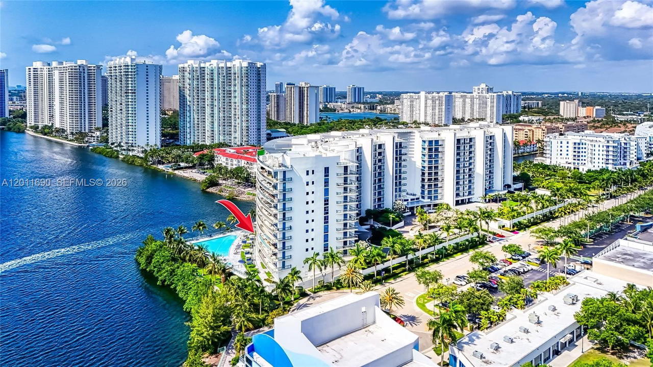 Real estate property located at 3300 188th St #216, Miami-dade, Echo Condo, Aventura, FL