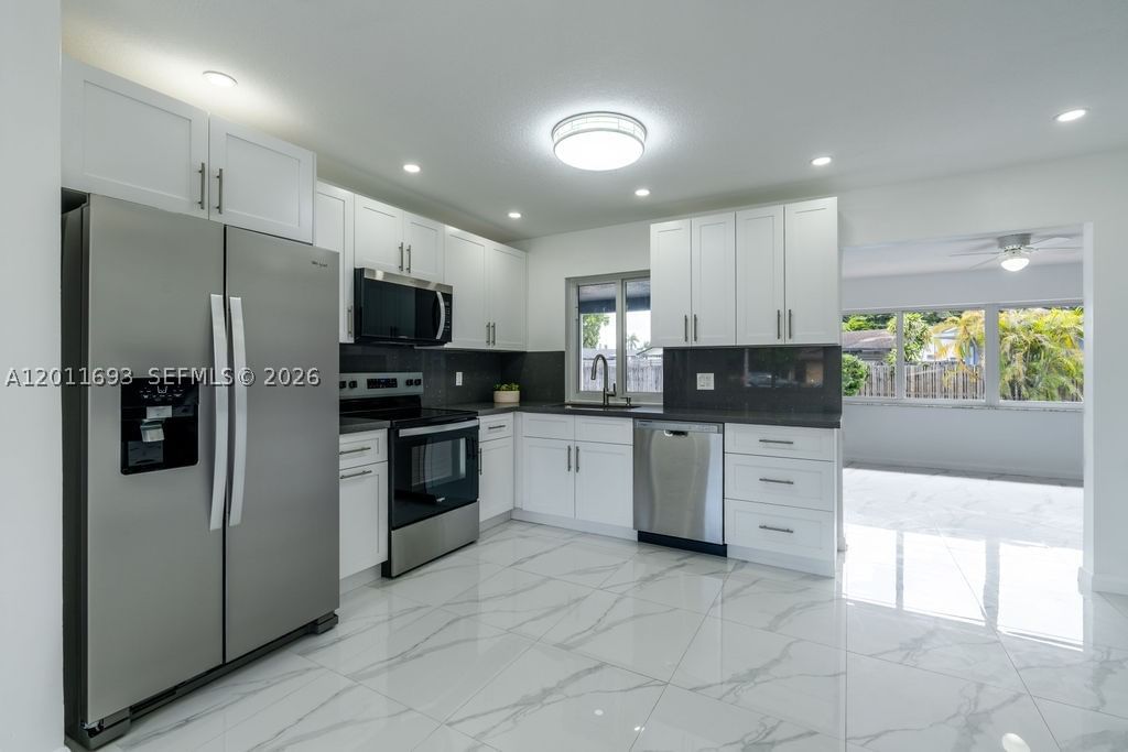 Real estate property located at 510 97th Ter, Broward, Pasadena Lakes South, Pembroke Pines, FL
