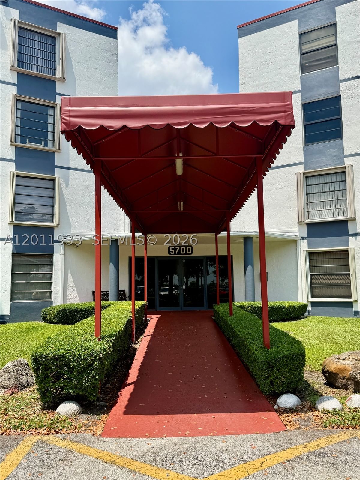 Real estate property located at 5700 127th Ave #1413, Miami-dade, Miller Gardens Condo, Miami, FL