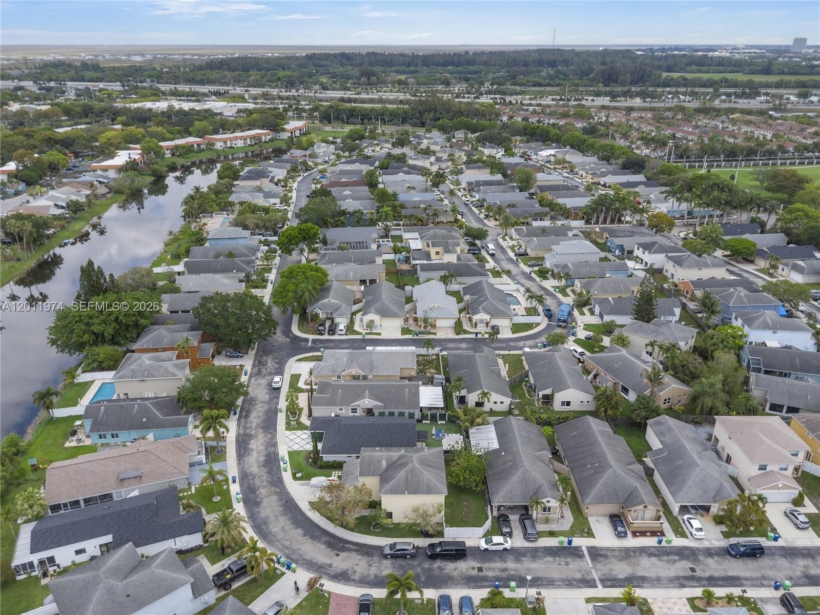 Real estate property located at 375 Riverbend Dr, Broward, New River Estates Section, Sunrise, FL