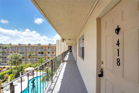 Real estate property located at 2145 Pierce Street #418, Broward, Warrenton House Condo, Hollywood, FL