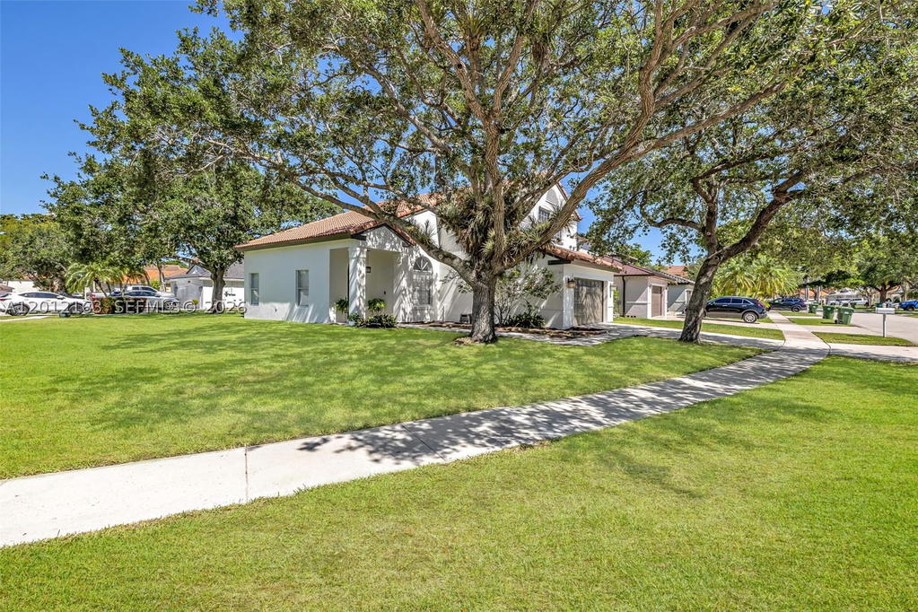 Real estate property located at 1910 180th Way, Broward, Silver Lakes At Pembroke, Pembroke Pines, FL