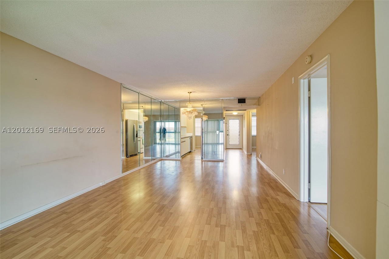 Real estate property located at 12950 13th St #412D, Broward, Hawthorne At Century Vill, Pembroke Pines, FL