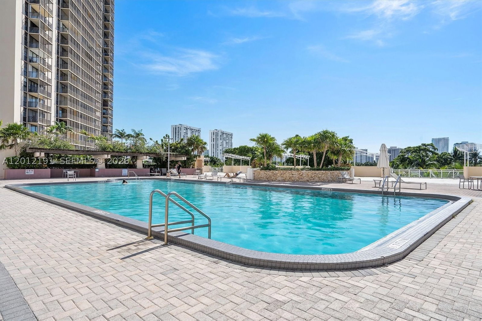 Real estate property located at 20341 Country Club Dr TH-11, Miami-dade, Coronado Condo- Tower Ii, Aventura, FL