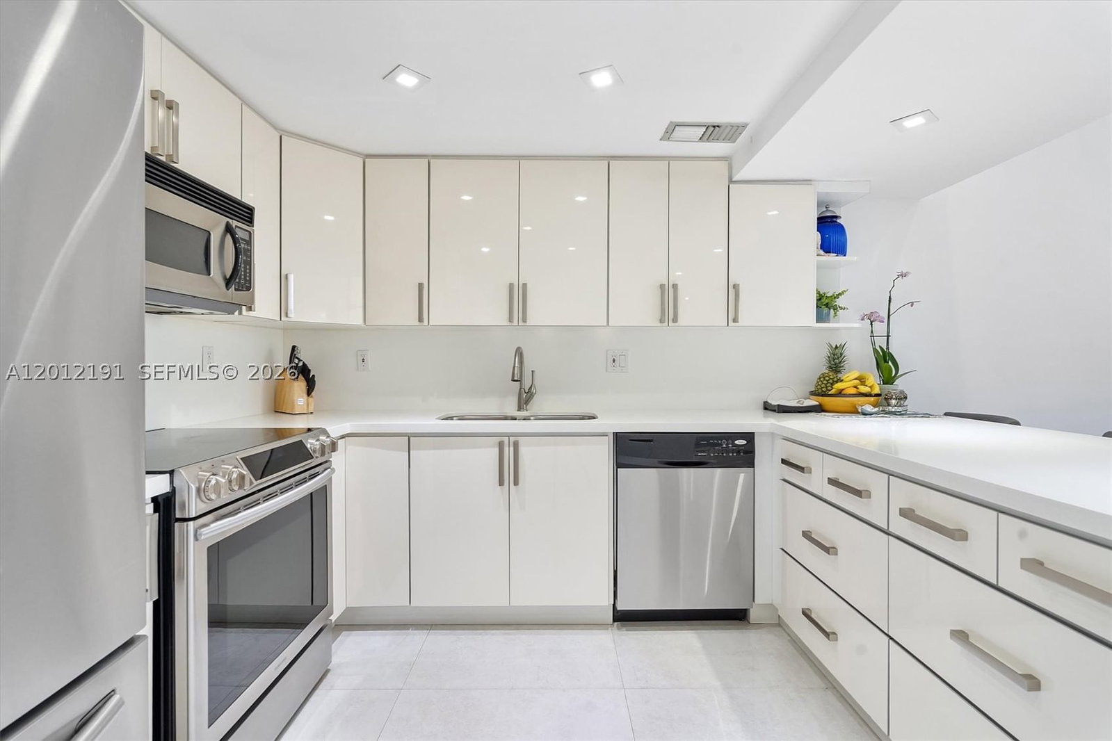 Real estate property located at 20341 Country Club Dr TH-11, Miami-dade, Coronado Condo- Tower Ii, Aventura, FL