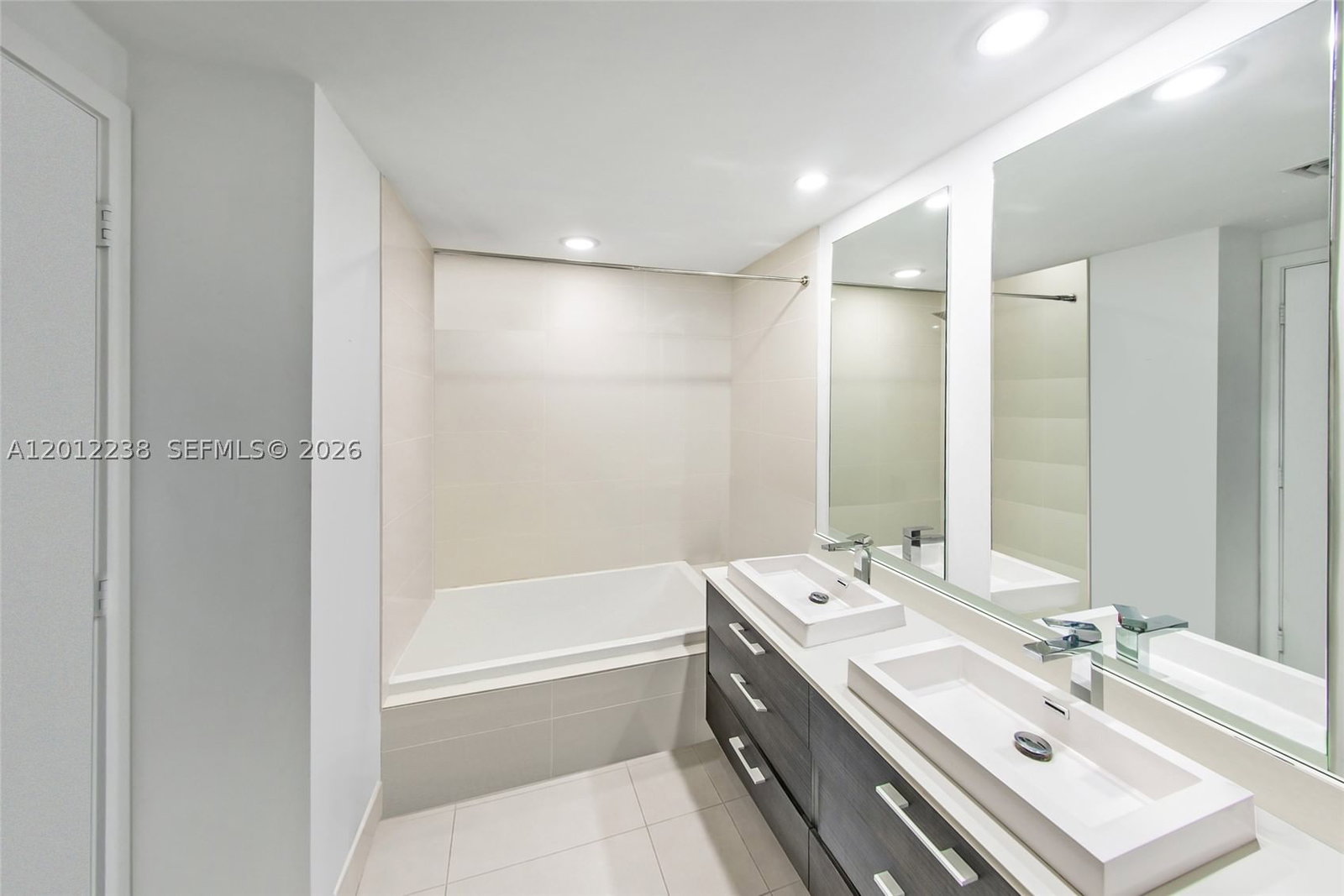 Real estate property located at 45 9th St #1604, Miami-dade, Brickell Heights East Con, Miami, FL