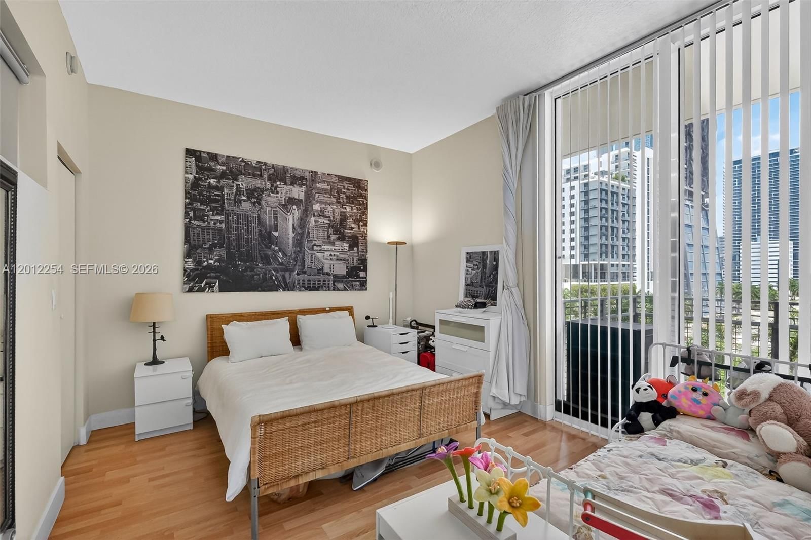 Real estate property located at 350 24th St #609, Miami-dade, City 24 Condo, Miami, FL