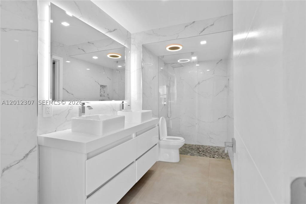 Real estate property located at 3675 Country Club Dr #2008, Miami-dade, Aventura Eldorado Condo, Aventura, FL