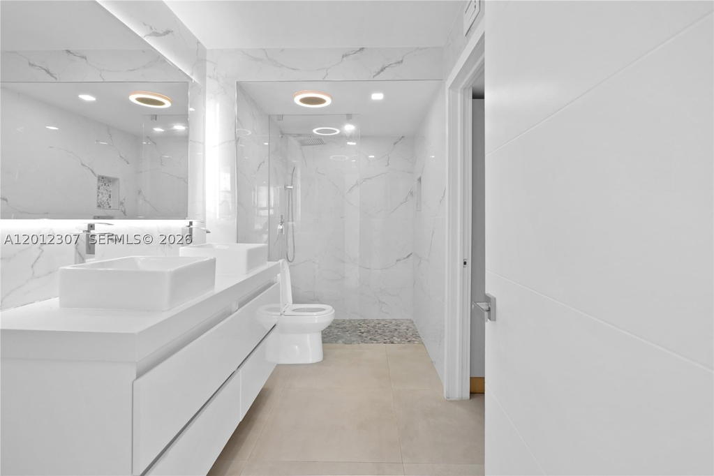 Real estate property located at 3675 Country Club Dr #2008, Miami-dade, Aventura Eldorado Condo, Aventura, FL