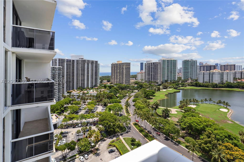 Real estate property located at 3675 Country Club Dr #2008, Miami-dade, Aventura Eldorado Condo, Aventura, FL
