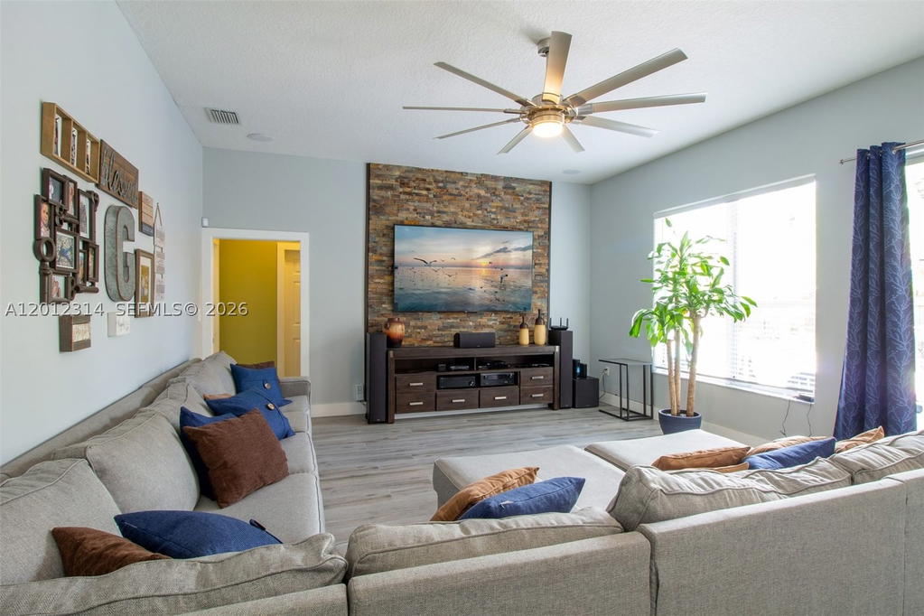 Real estate property located at 2910 Fairways Dr, Miami-dade, Fairways At Keys Gate, Homestead, FL