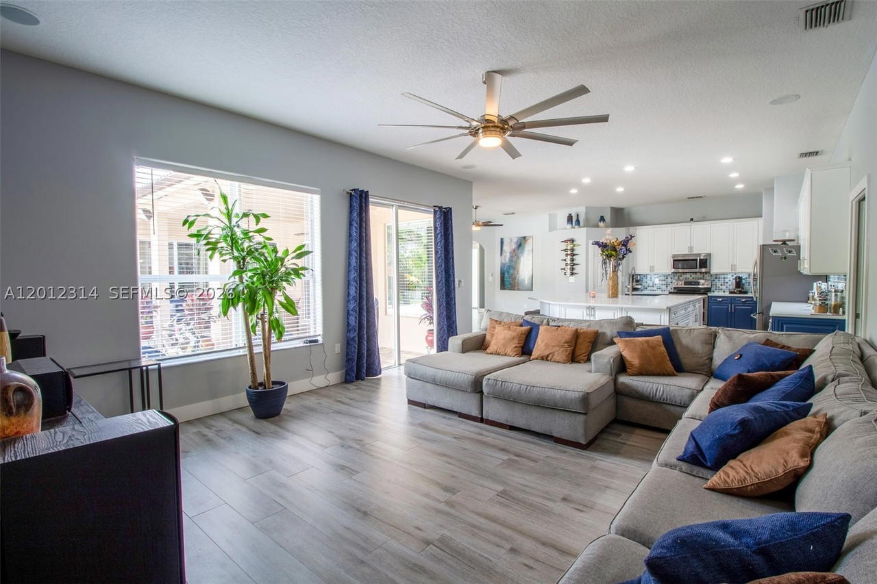 Real estate property located at 2910 Fairways Dr, Miami-dade, Fairways At Keys Gate, Homestead, FL