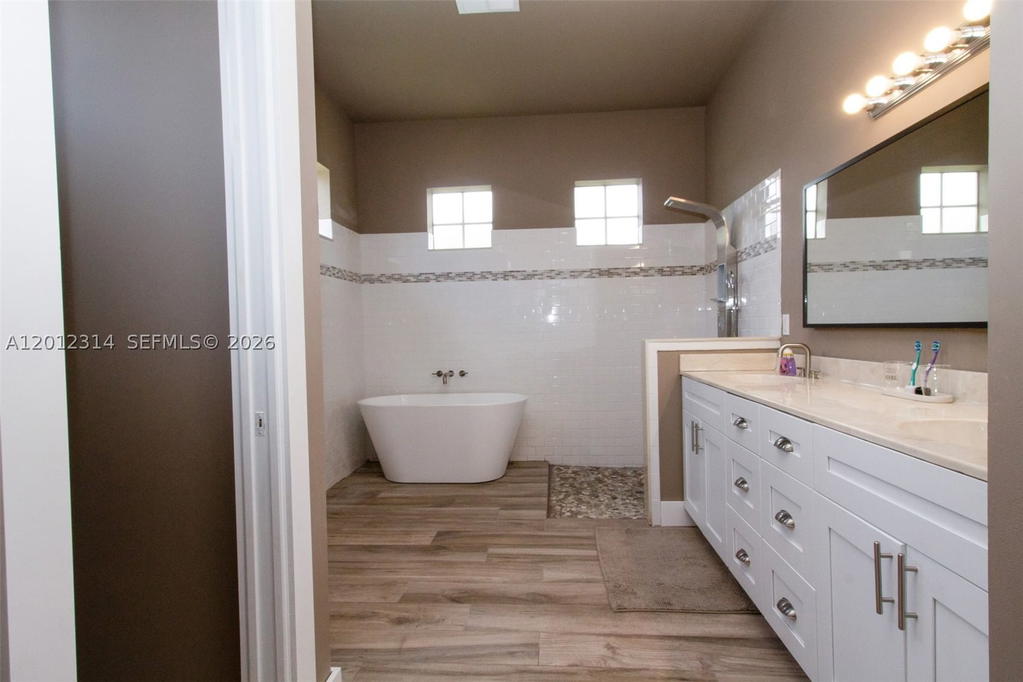 Real estate property located at 2910 Fairways Dr, Miami-dade, Fairways At Keys Gate, Homestead, FL