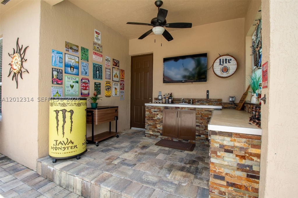 Real estate property located at 2910 Fairways Dr, Miami-dade, Fairways At Keys Gate, Homestead, FL