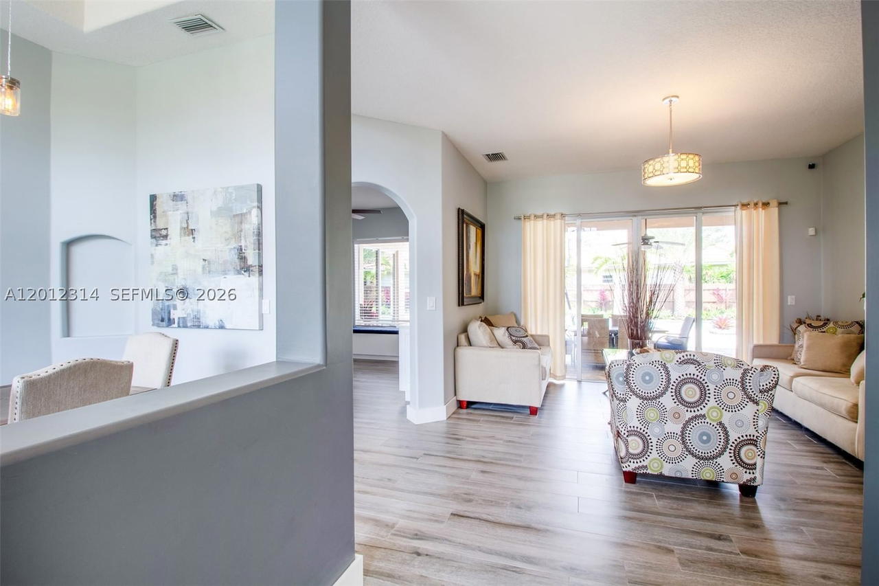Real estate property located at 2910 Fairways Dr, Miami-dade, Fairways At Keys Gate, Homestead, FL