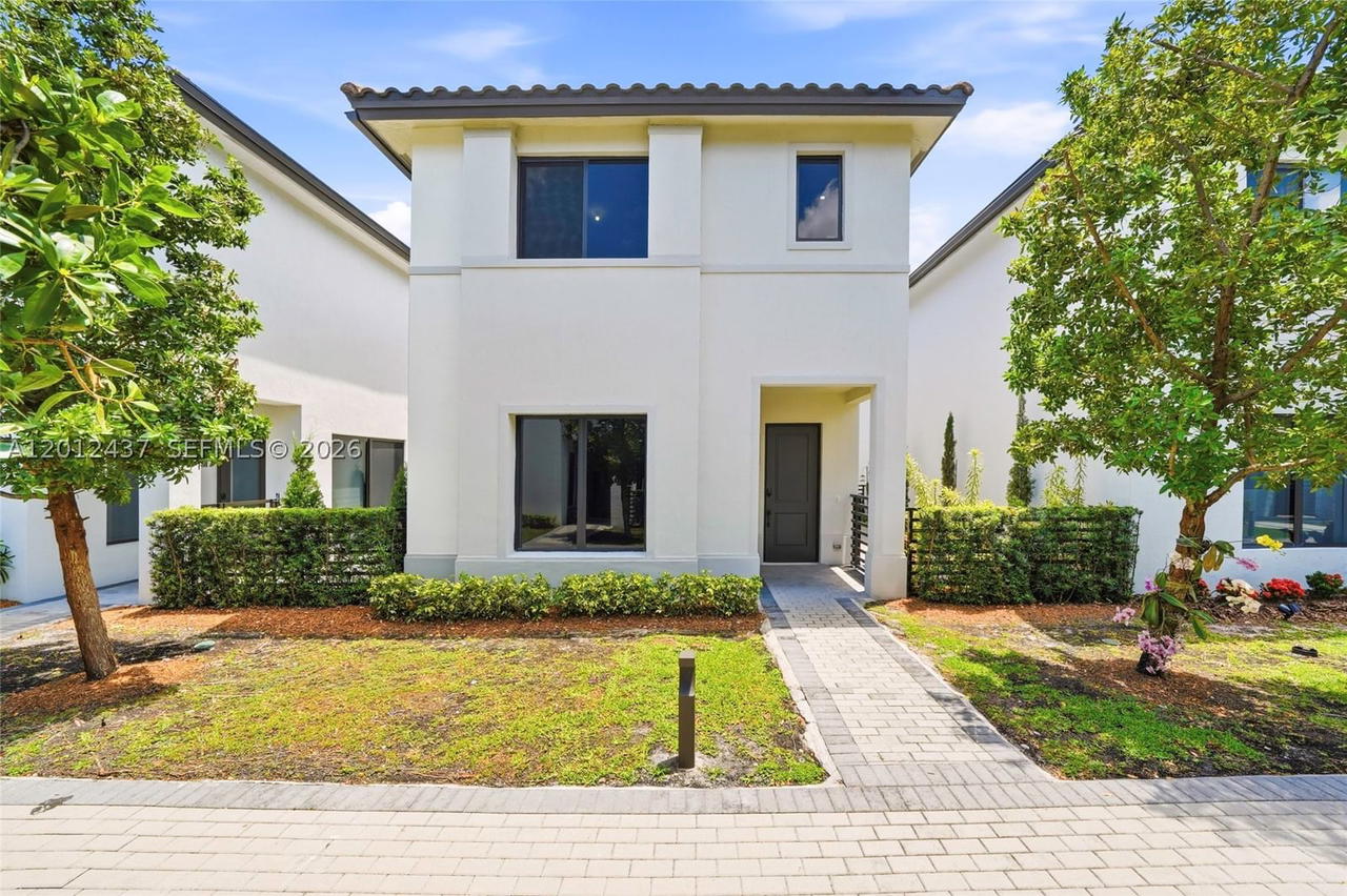 Real estate property located at 4356 80th Ave, Miami-dade, Canarias East, Doral, FL