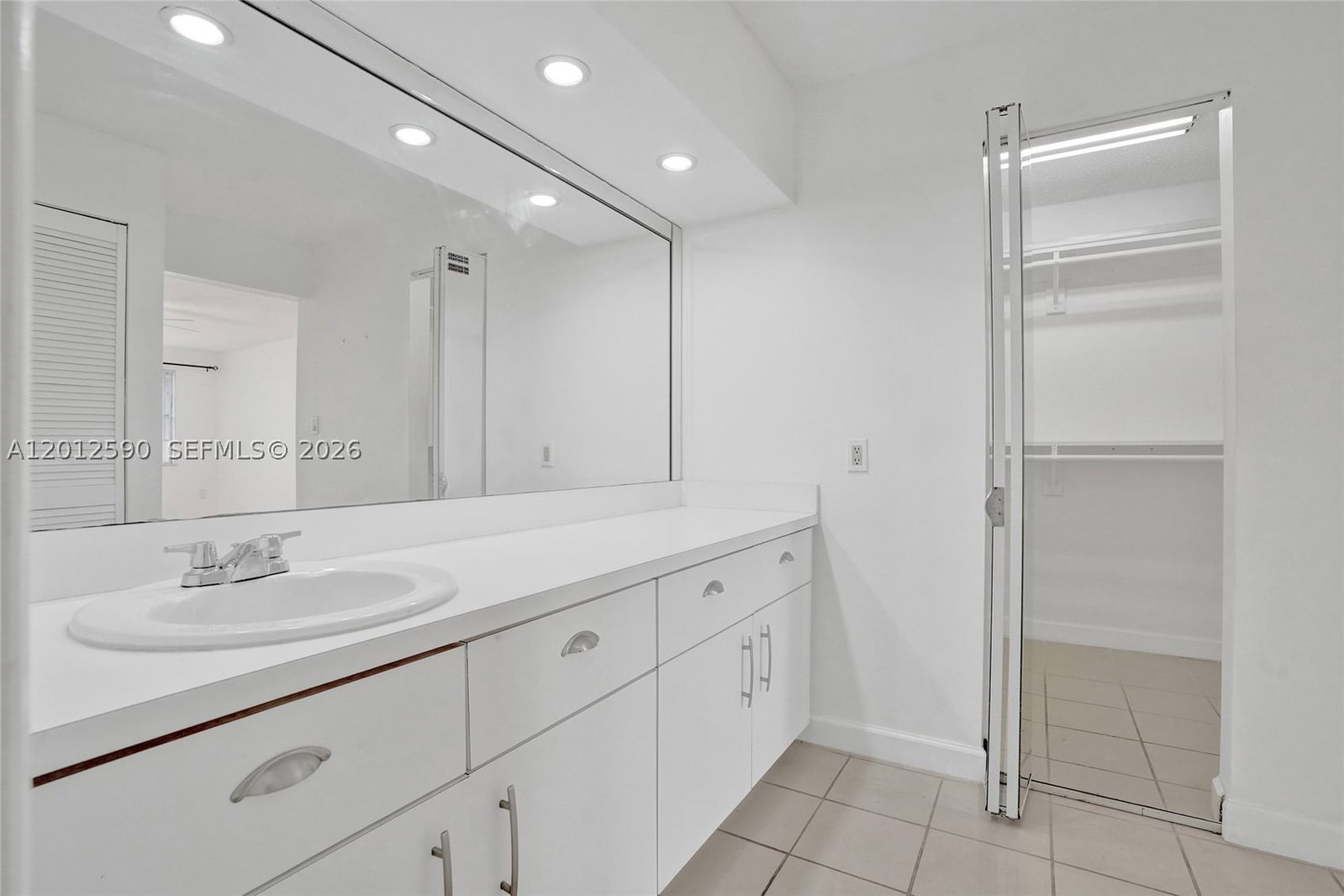 Real estate property located at 14250 62nd St #408, Miami-dade, Cypress Club Of Kendale C, Miami, FL