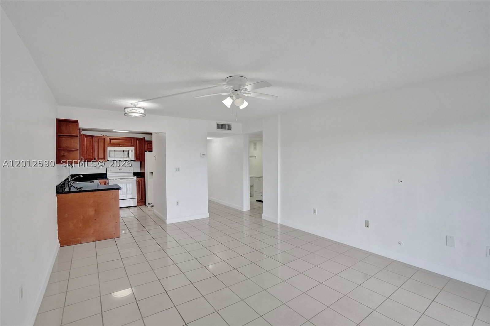 Real estate property located at 14250 62nd St #408, Miami-dade, Cypress Club Of Kendale C, Miami, FL