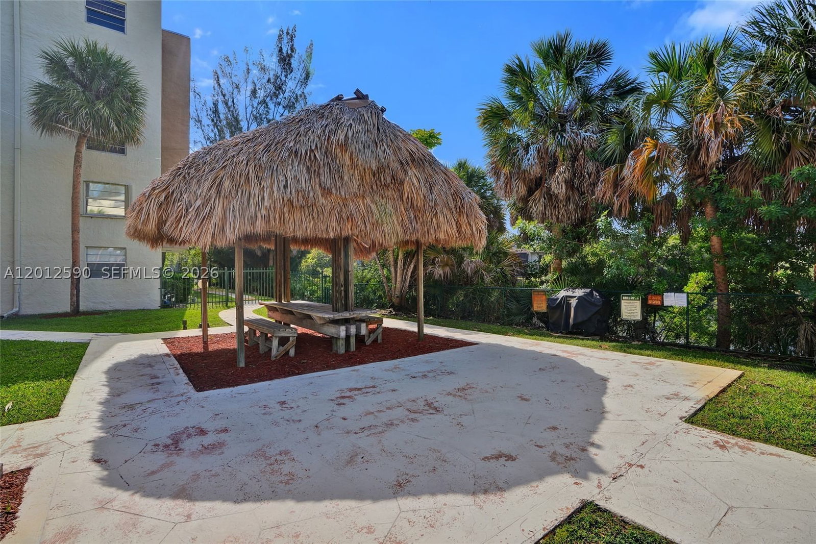 Real estate property located at 14250 62nd St #408, Miami-dade, Cypress Club Of Kendale C, Miami, FL