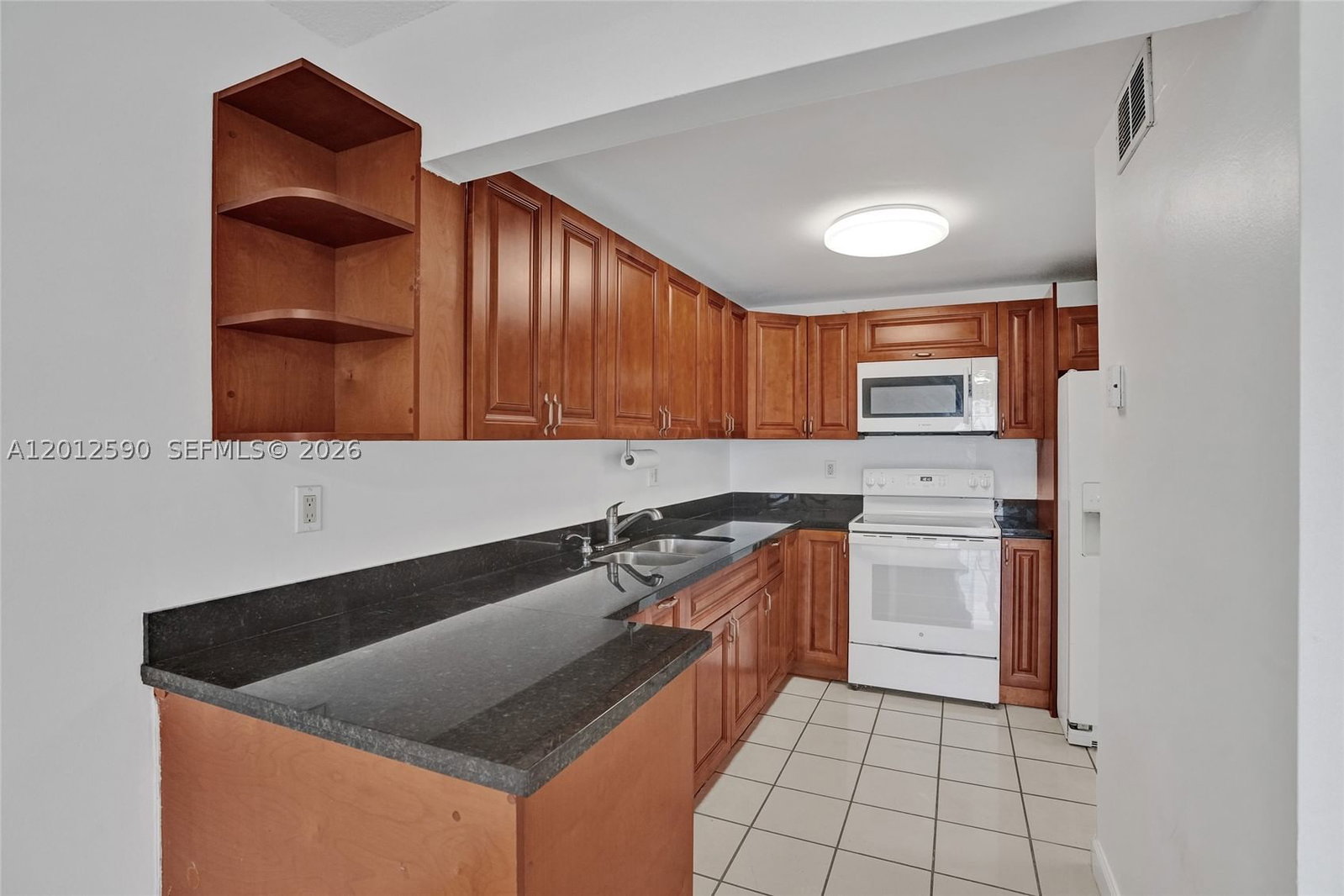 Real estate property located at 14250 62nd St #408, Miami-dade, Cypress Club Of Kendale C, Miami, FL