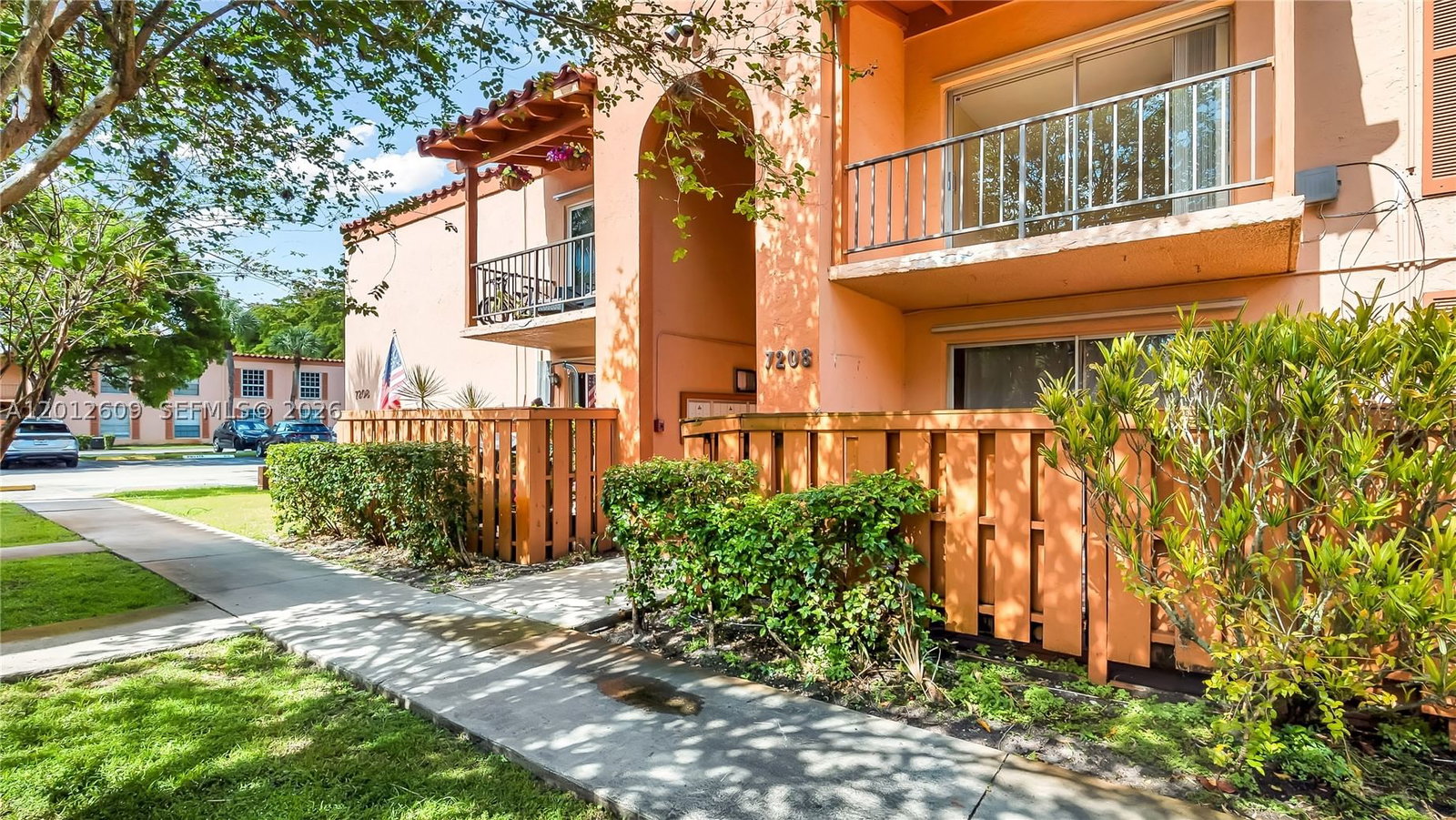 Real estate property located at 7208 Fairway Dr I9, Miami-dade, Cypress Village Condo, Miami Lakes, FL