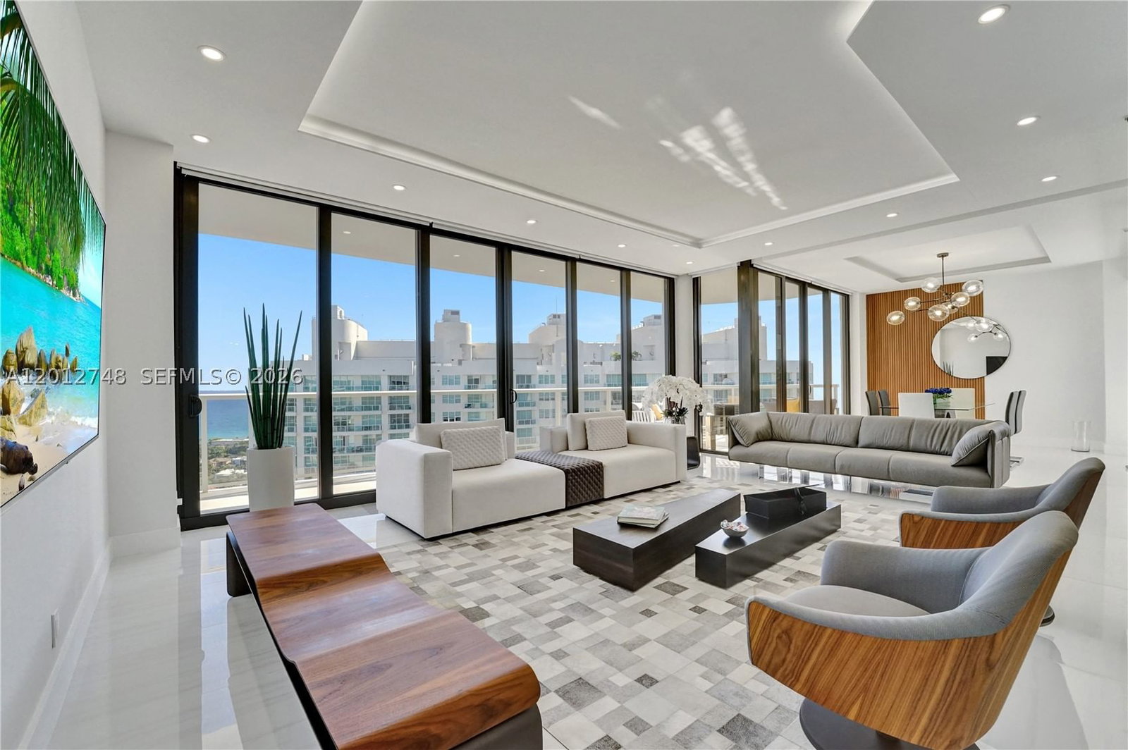 Real estate property located at 20281 Country Club Dr PH14, Miami-dade, Hamptons West, Aventura, FL