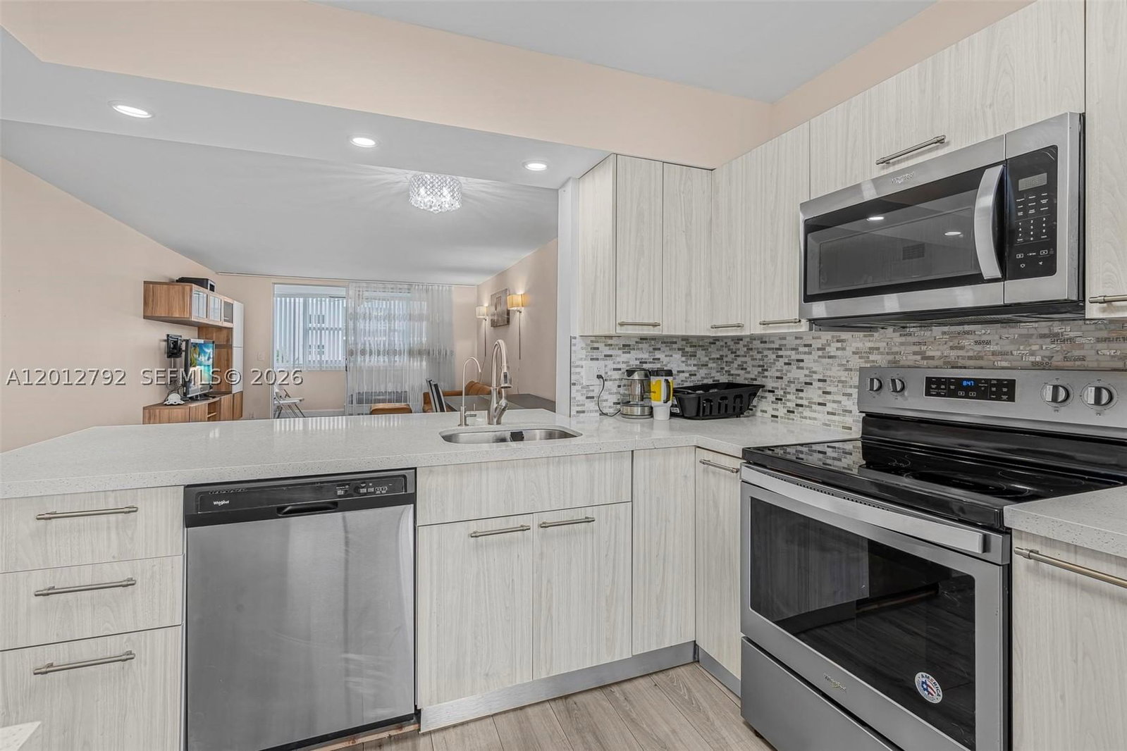 Real estate property located at 609 14th Ave #603, Broward, Meadowbrook Towers Condo, Hallandale Beach, FL