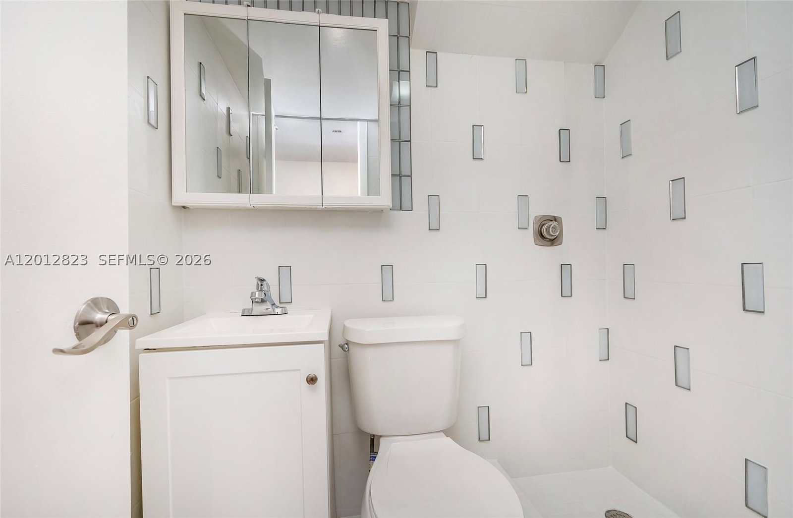 Real estate property located at 1007 106th Ave Cir, Miami-dade, Fontainebleau Park West V, Miami, FL