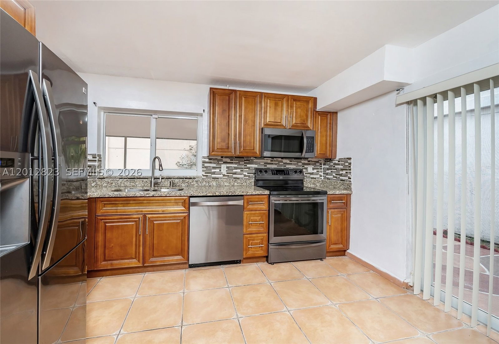 Real estate property located at 1007 106th Ave Cir, Miami-dade, Fontainebleau Park West V, Miami, FL