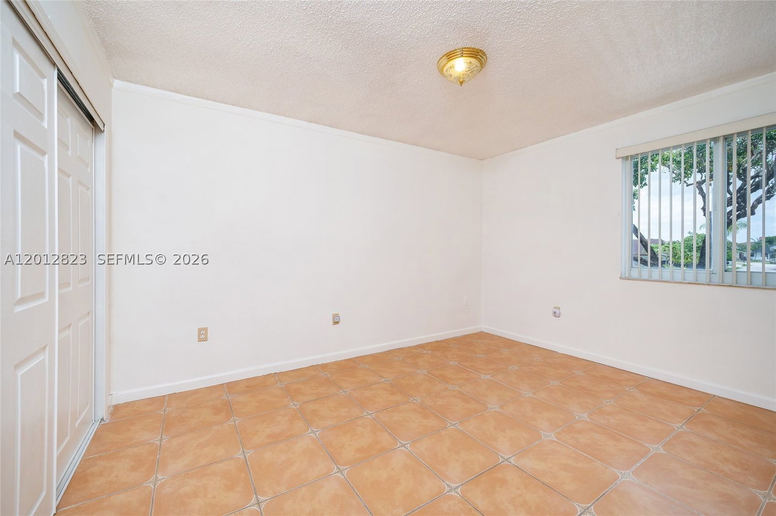 Real estate property located at 1007 106th Ave Cir, Miami-dade, Fontainebleau Park West V, Miami, FL