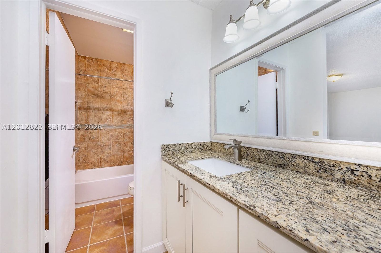 Real estate property located at 1007 106th Ave Cir, Miami-dade, Fontainebleau Park West V, Miami, FL