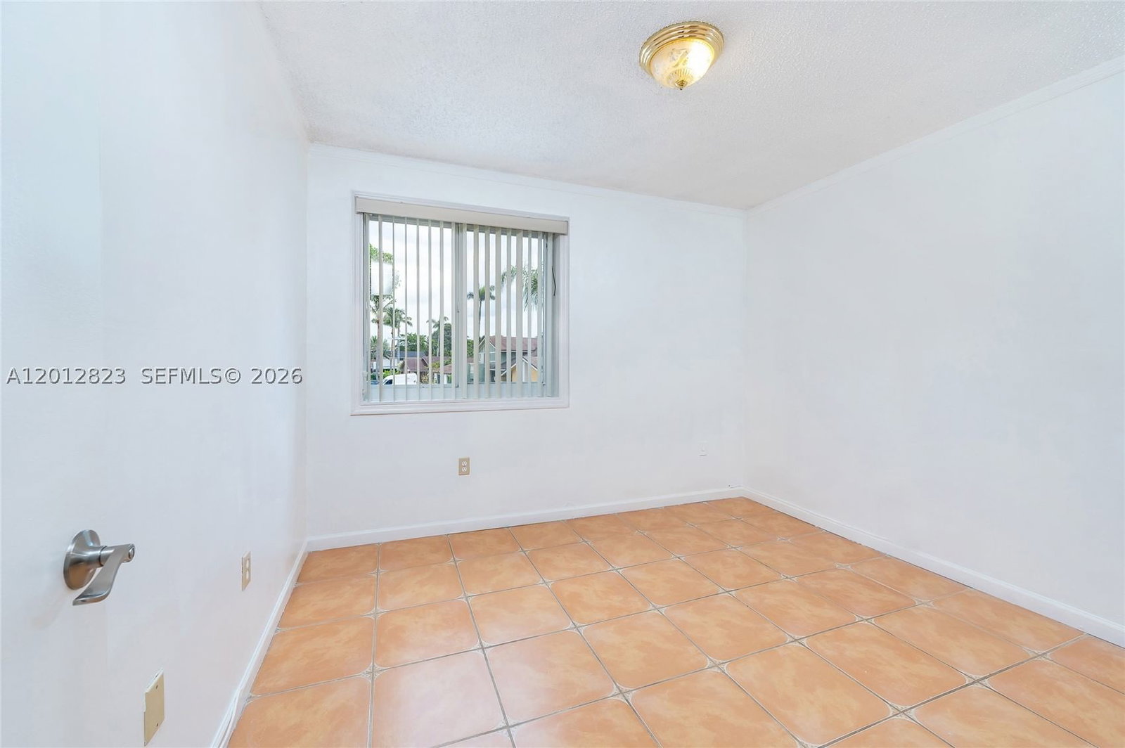 Real estate property located at 1007 106th Ave Cir, Miami-dade, Fontainebleau Park West V, Miami, FL