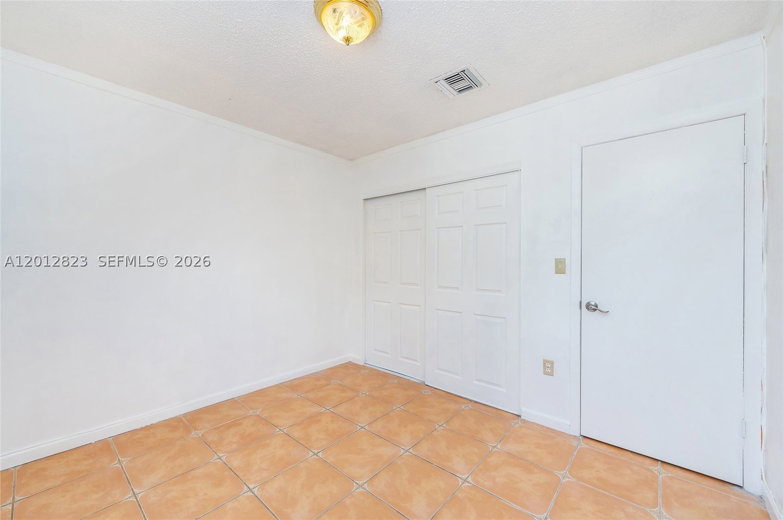 Real estate property located at 1007 106th Ave Cir, Miami-dade, Fontainebleau Park West V, Miami, FL