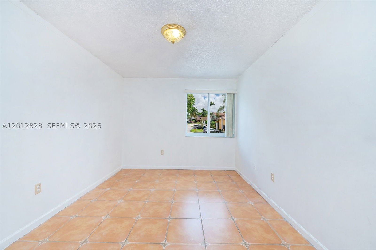 Real estate property located at 1007 106th Ave Cir, Miami-dade, Fontainebleau Park West V, Miami, FL