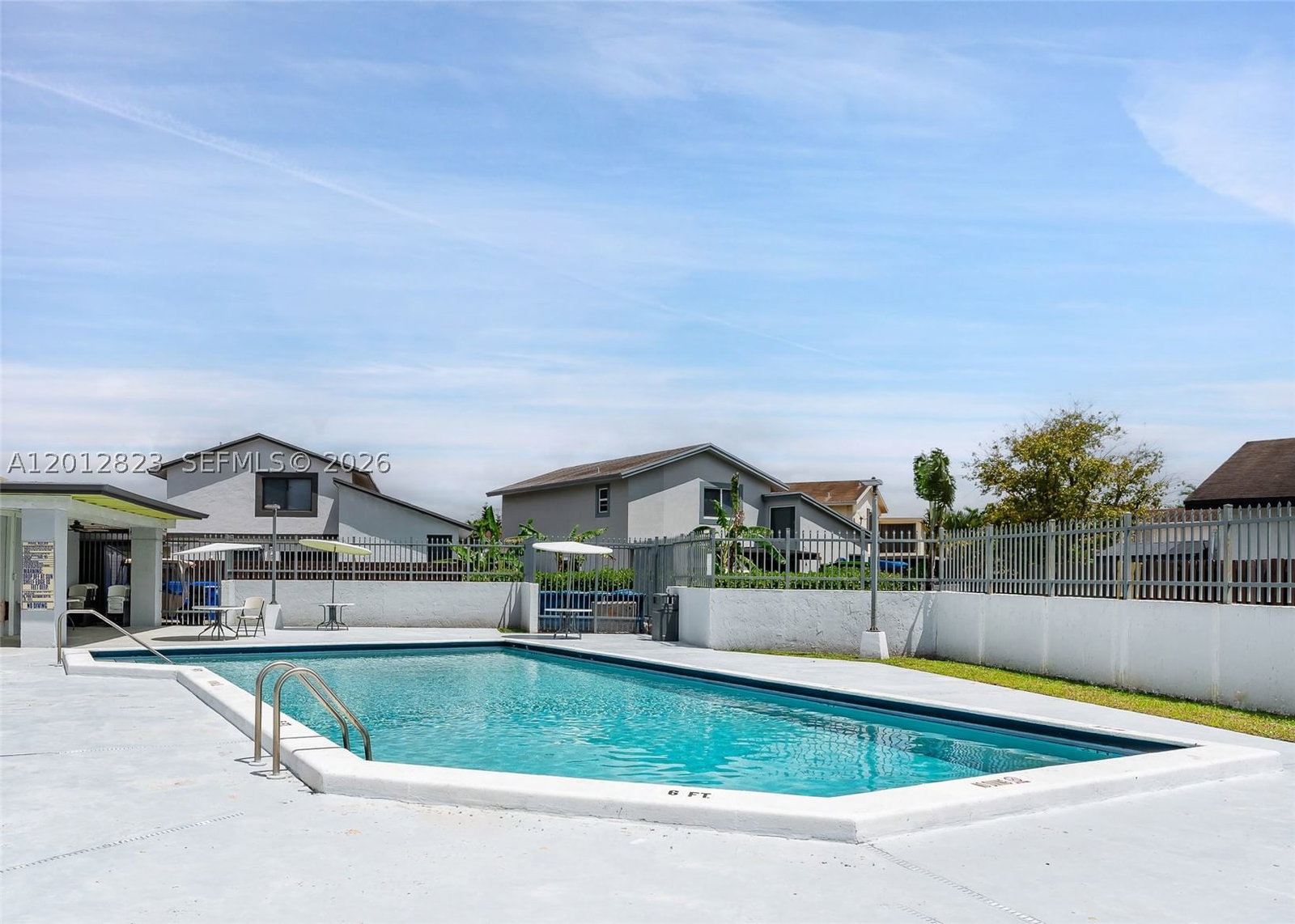 Real estate property located at 1007 106th Ave Cir, Miami-dade, Fontainebleau Park West V, Miami, FL