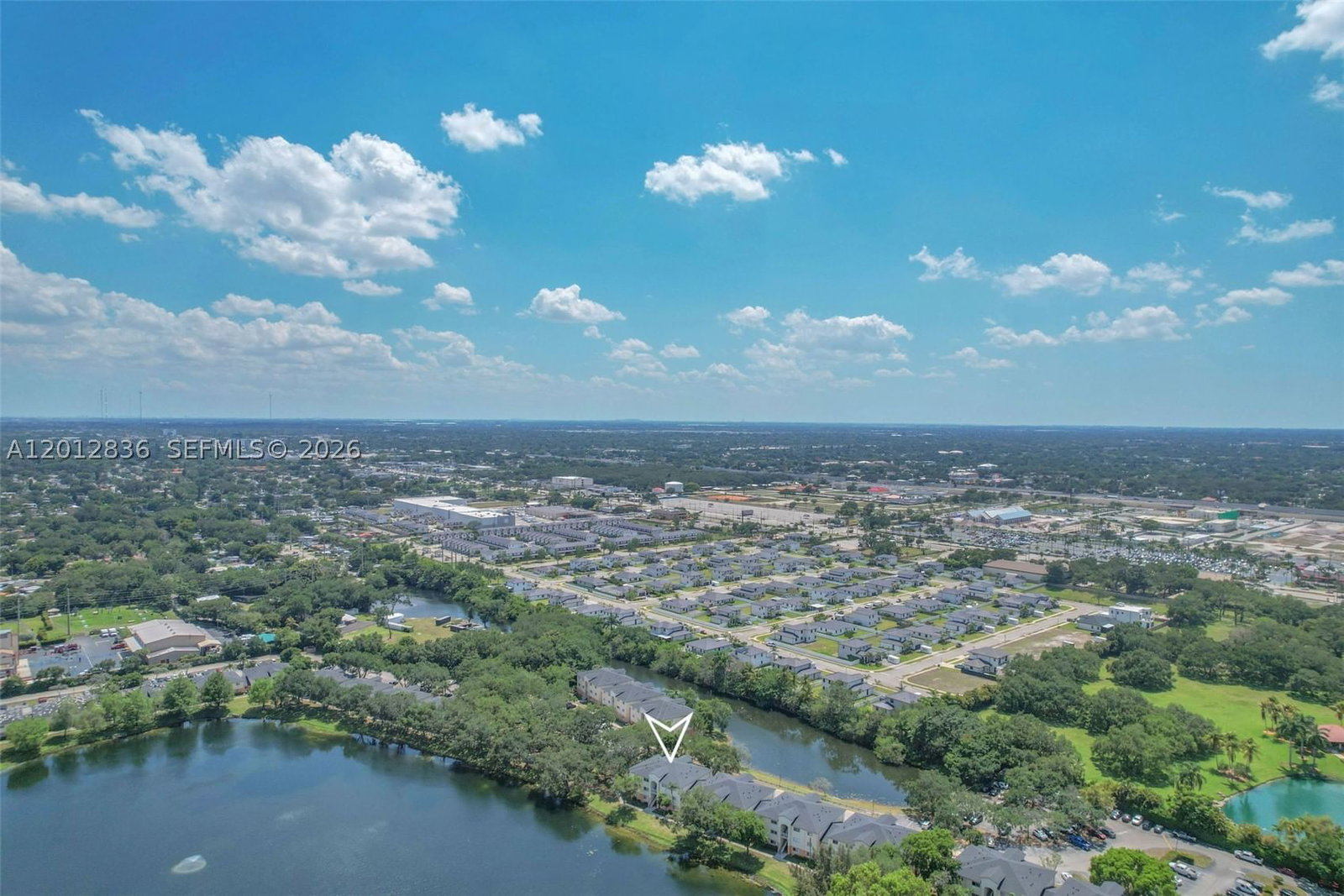 Real estate property located at 3690 56th Ave #903, Broward, Lakewood At Emerald Hills, Hollywood, FL