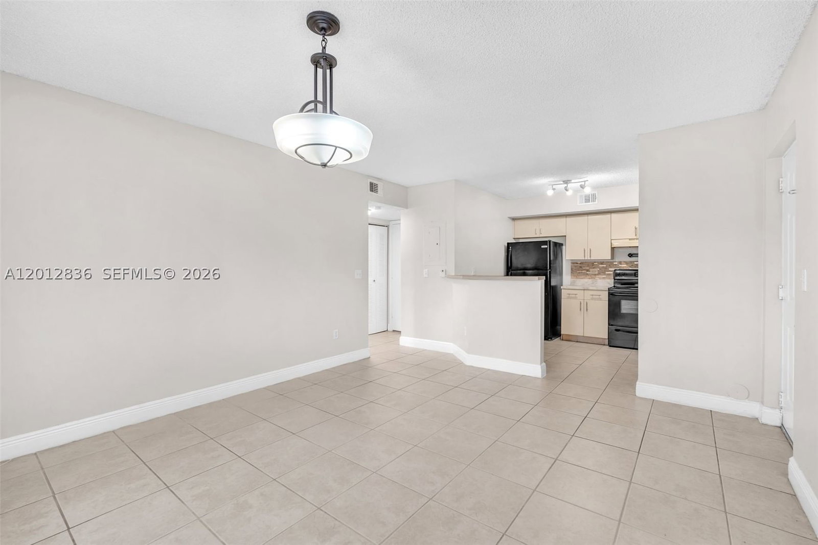 Real estate property located at 3690 56th Ave #903, Broward, Lakewood At Emerald Hills, Hollywood, FL