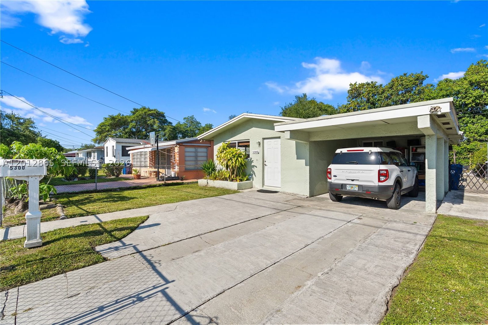 Real estate property located at 5300 30th Pl, Miami-dade, Glenwood Hgts, Miami, FL