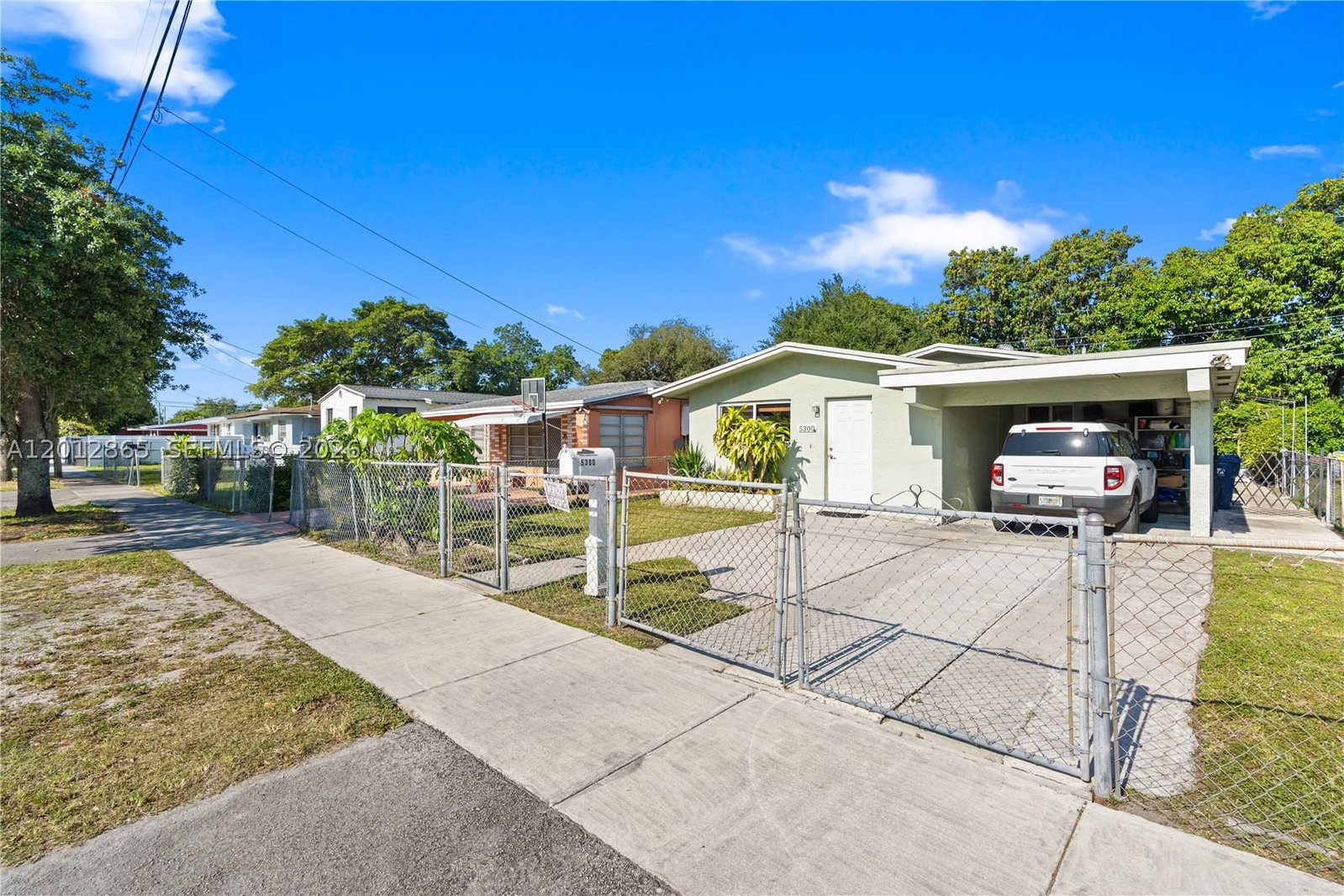 Real estate property located at 5300 30th Pl, Miami-dade, Glenwood Hgts, Miami, FL