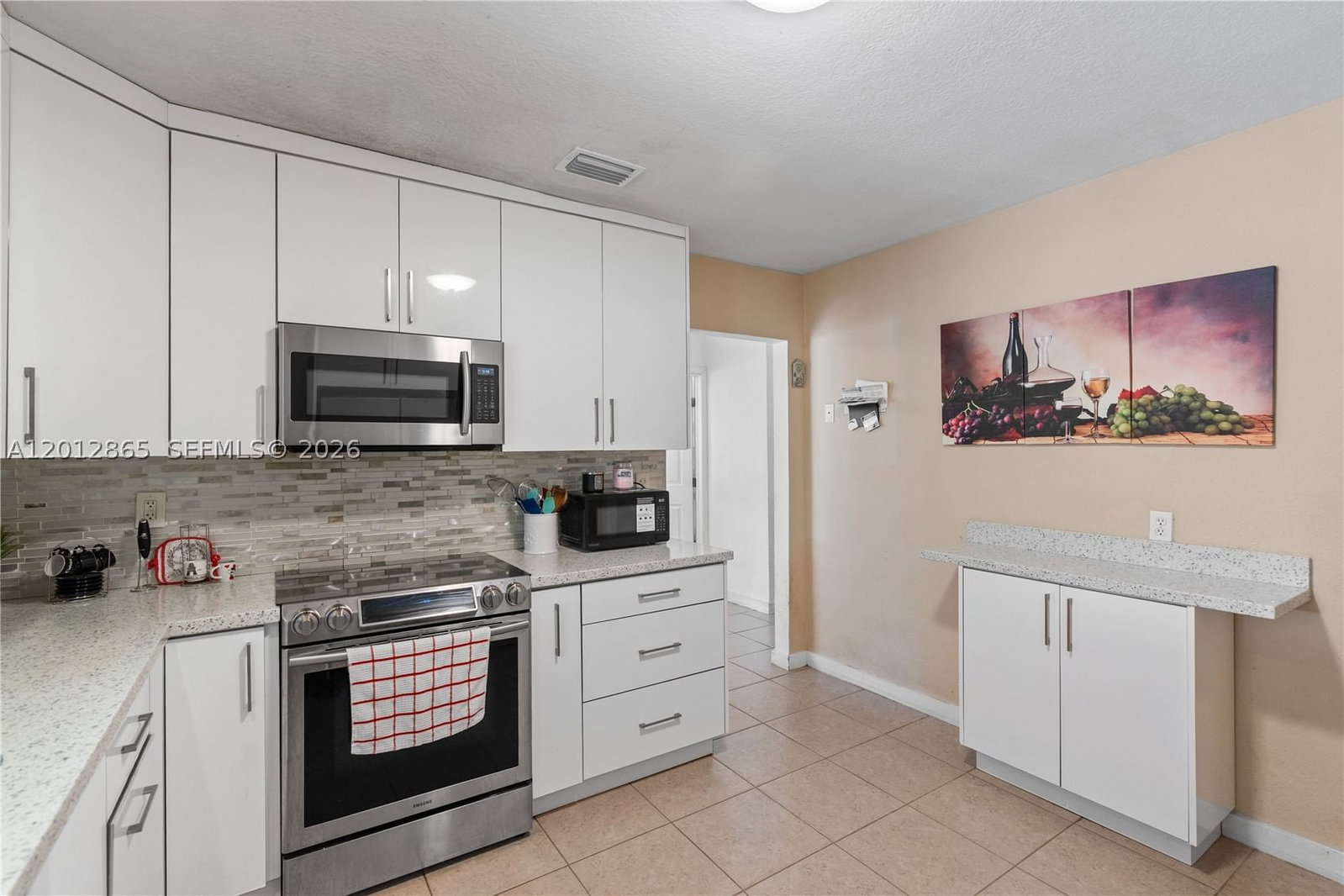 Real estate property located at 5300 30th Pl, Miami-dade, Glenwood Hgts, Miami, FL
