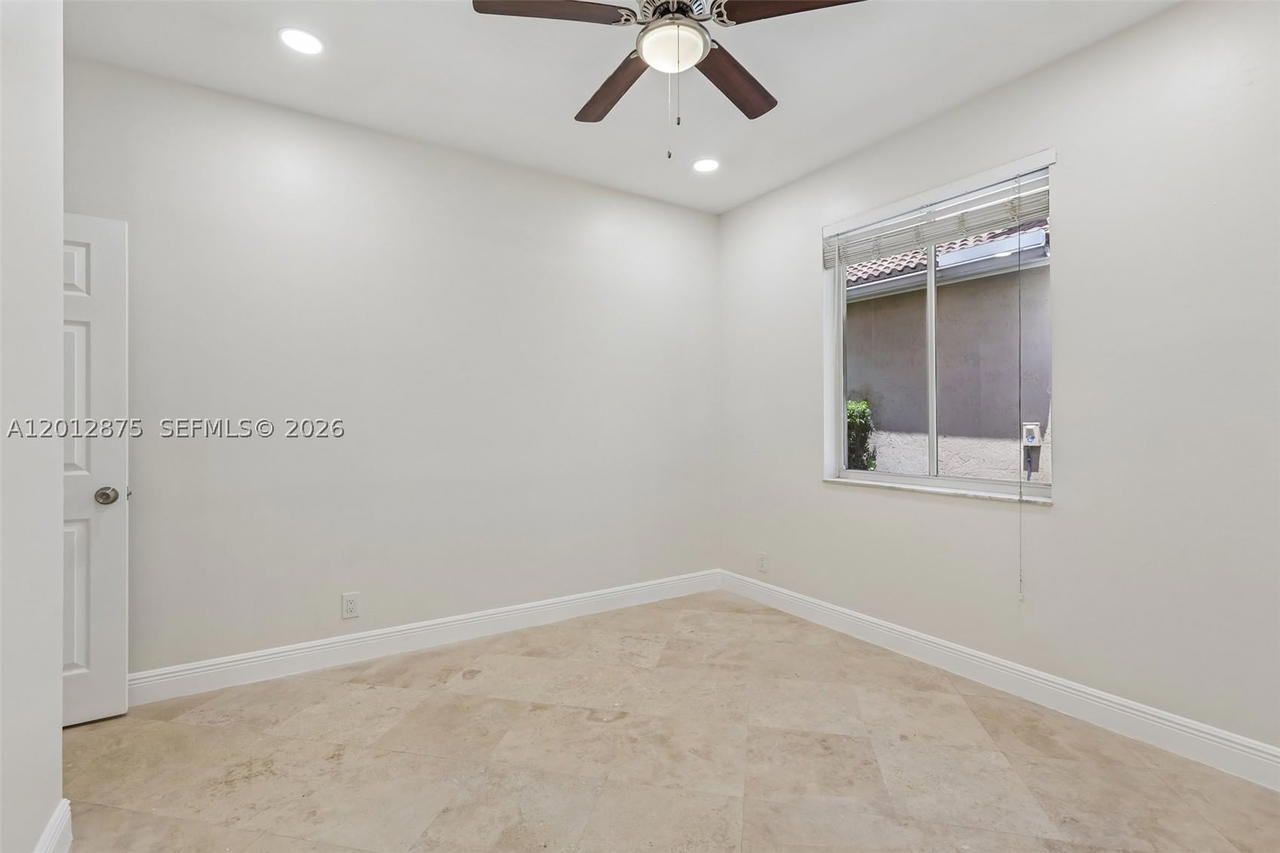 Real estate property located at 1290 Camellia Ln, Broward, Sector 6 East, Weston, FL