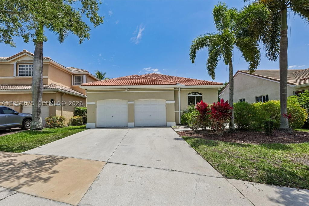Real estate property located at 1290 Camellia Ln, Broward, Sector 6 East, Weston, FL