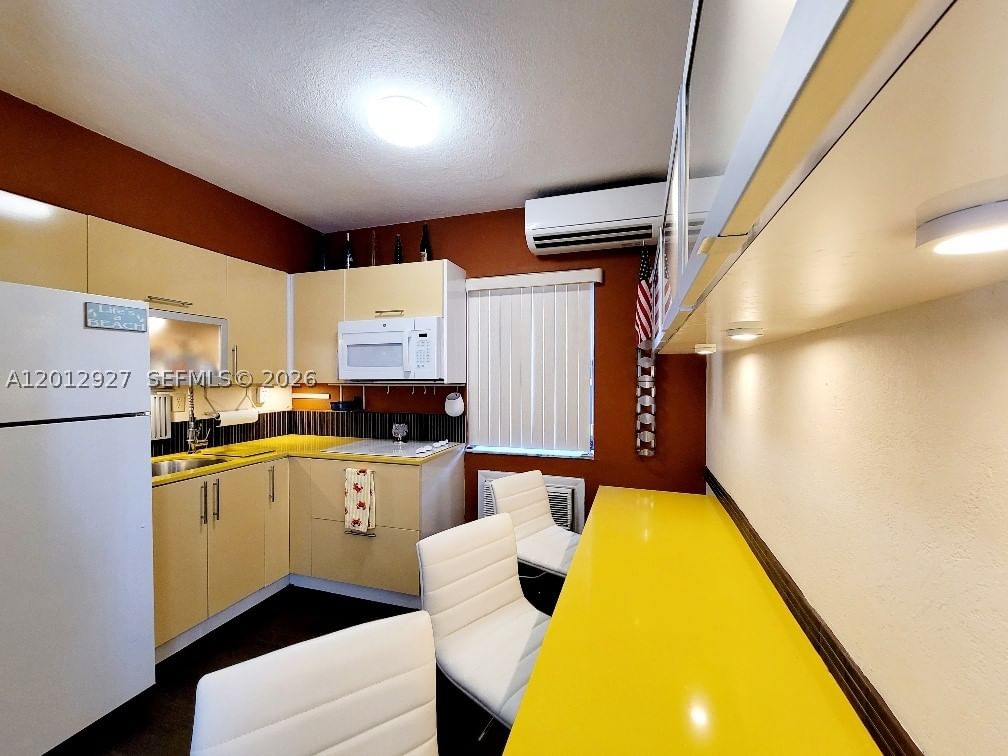 Real estate property located at 322 Harding St B101, Broward, Beach Terrace Resort Cond, Hollywood, FL