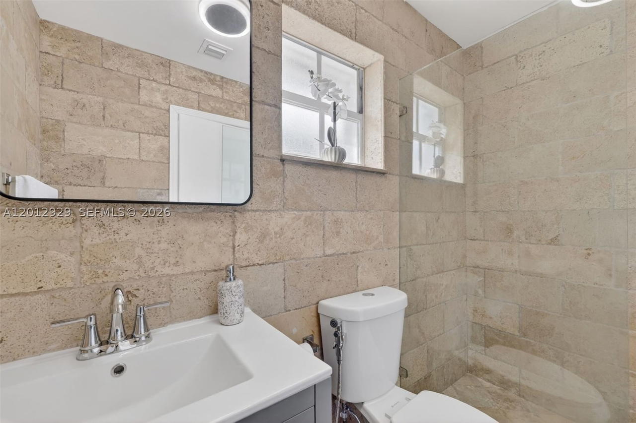 Real estate property located at 14661 168th Ter, Miami-dade, Southwind Point, Miami, FL