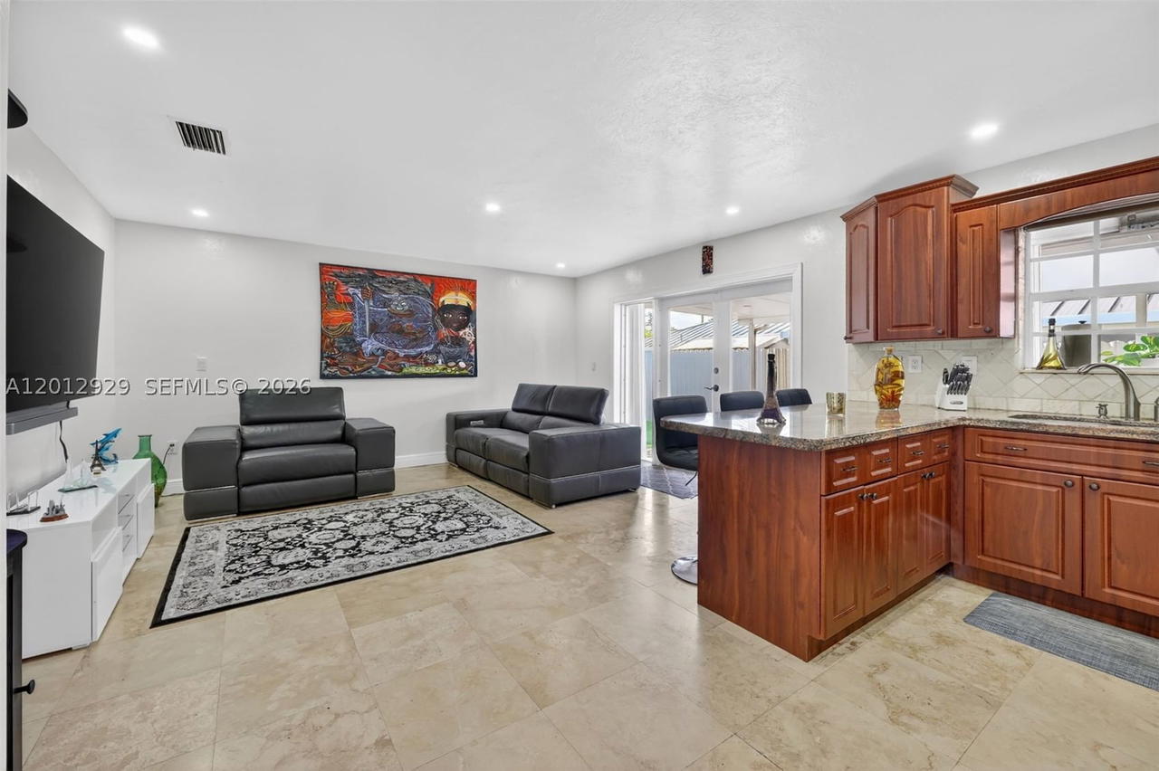 Real estate property located at 14661 168th Ter, Miami-dade, Southwind Point, Miami, FL