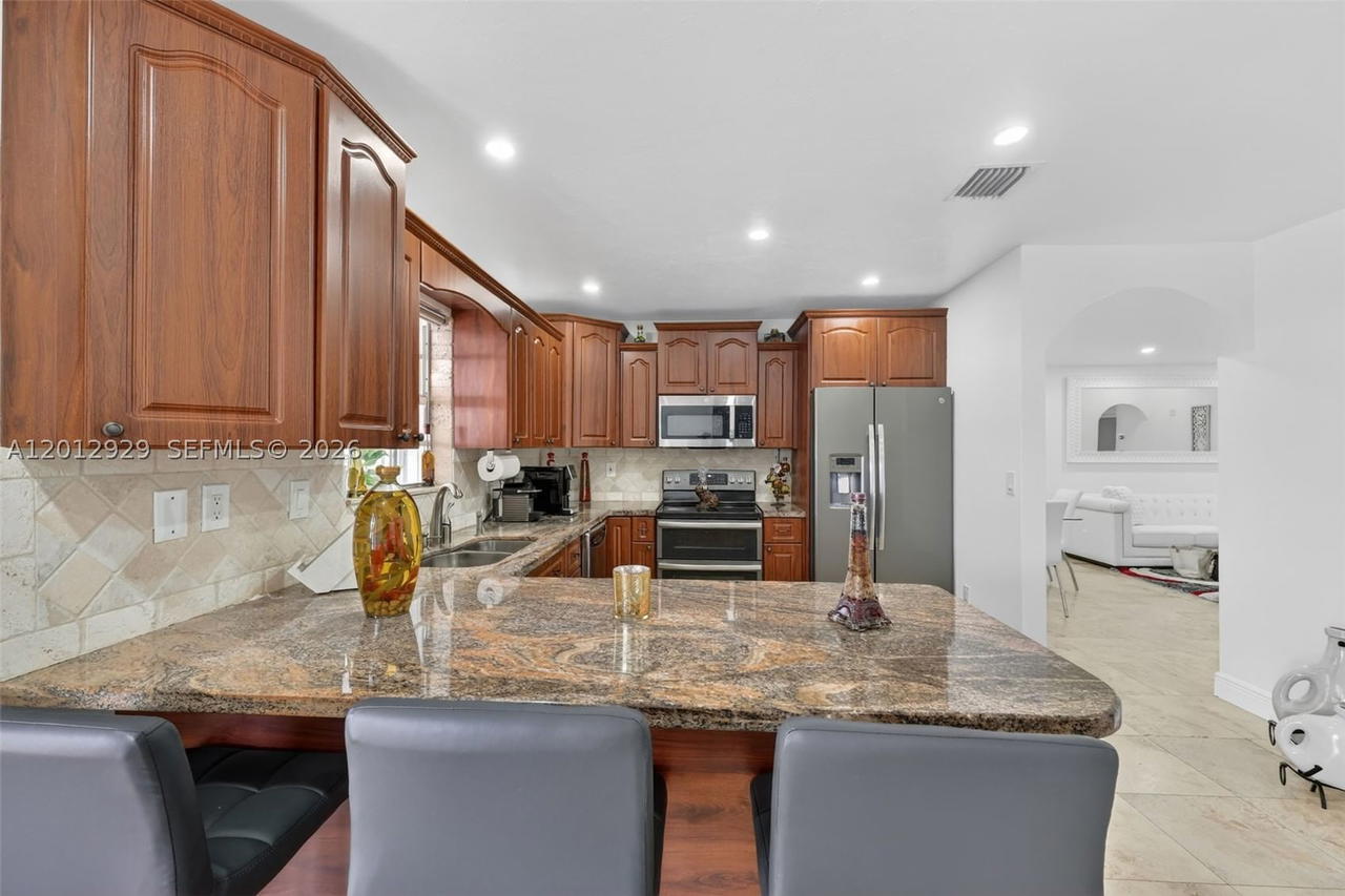 Real estate property located at 14661 168th Ter, Miami-dade, Southwind Point, Miami, FL